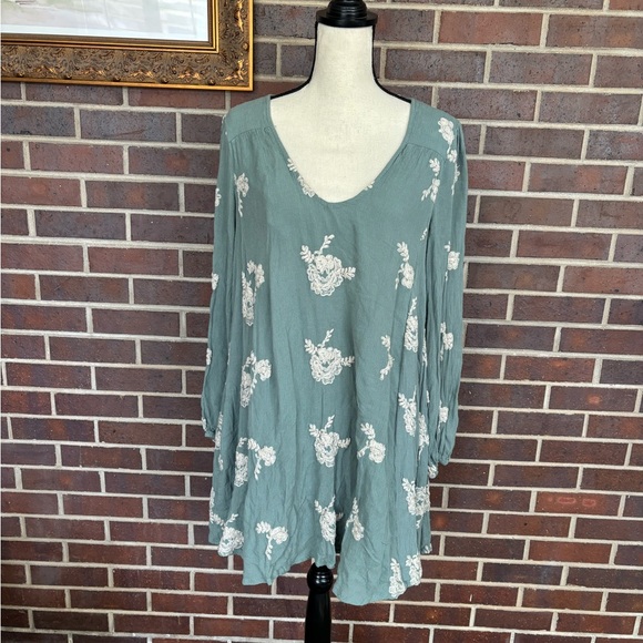 Free People Emma Austin Mini Dress Sz Large Sage Green Ivory floral embroidered - Picture 3 of 5